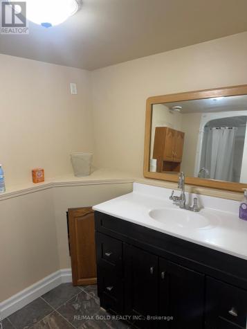 455 S Edgeware Road Road St. Thomas ON N5P 4K6