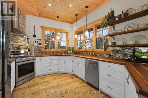 28 Beaver Pond Road Elliot Lake ON P5A 2J7