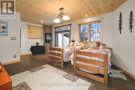 28 Beaver Pond Road Elliot Lake ON P5A 2J7
