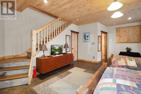 28 Beaver Pond Road Elliot Lake ON P5A 2J7