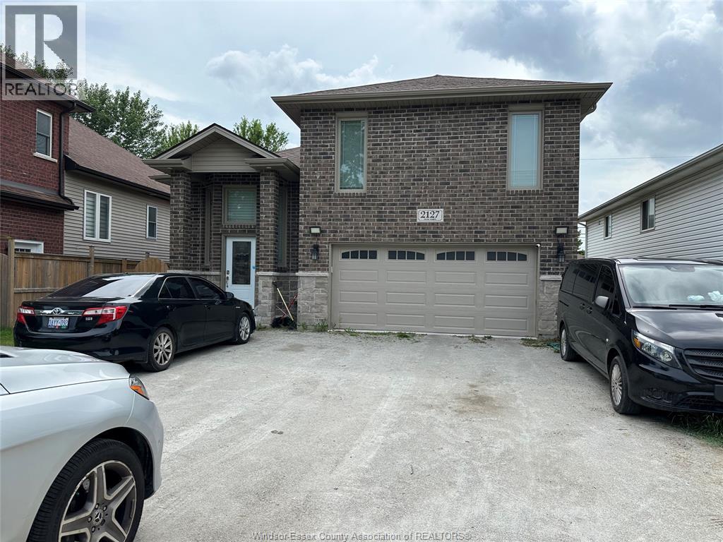 2127 Dominion Boulevard Windsor ON N9B 3H8