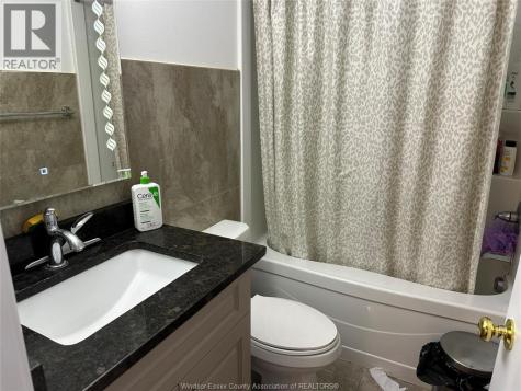 2127 Dominion Boulevard Windsor ON N9B 3H8