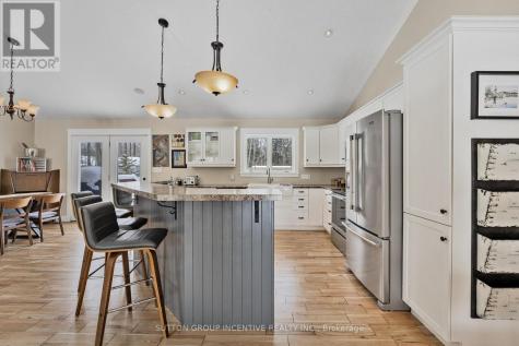 48 Tall Pines Drive Tiny ON L9M 0H4
