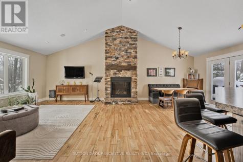 48 Tall Pines Drive Tiny ON L9M 0H4