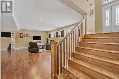 48 Tall Pines Drive Tiny ON L9M 0H4