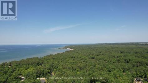 48 Tall Pines Drive Tiny ON L9M 0H4
