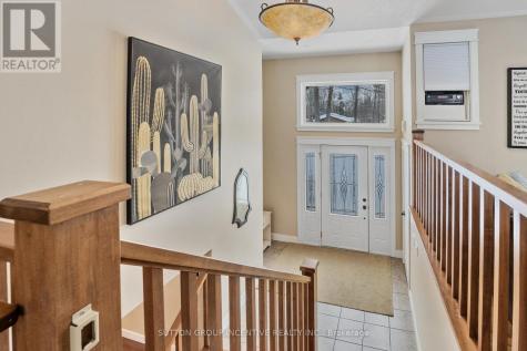 48 Tall Pines Drive Tiny ON L9M 0H4