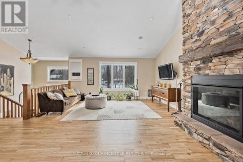 48 Tall Pines Drive Tiny ON L9M 0H4