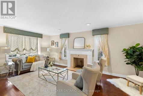 36 Ellingwood Court Markham (unionville) ON L3R 8A7