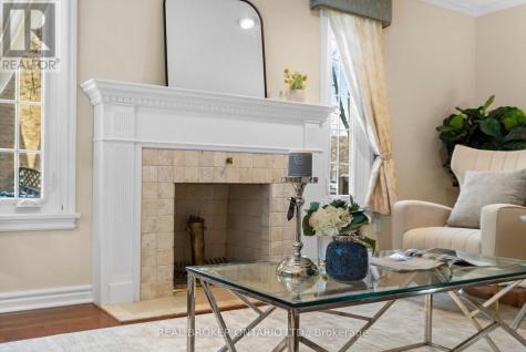 36 Ellingwood Court Markham (unionville) ON L3R 8A7