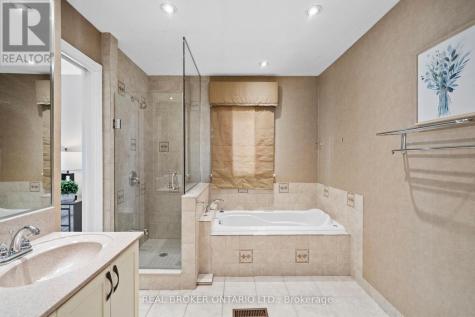 36 Ellingwood Court Markham (unionville) ON L3R 8A7