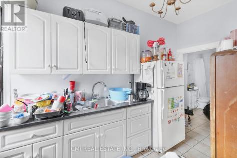 82 Marlborough Street Brantford ON N3T 2S3
