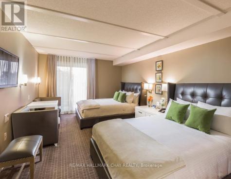 9 Harbour Street East Collingwood ON L9Y 5B5