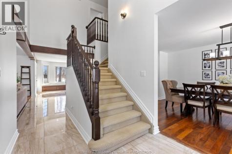 313 Crystal Bay Drive Amherstburg ON N9V 4A6