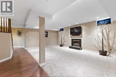 313 Crystal Bay Drive Amherstburg ON N9V 4A6