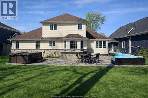 313 Crystal Bay Drive Amherstburg ON N9V 4A6