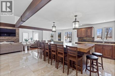 313 Crystal Bay Drive Amherstburg ON N9V 4A6