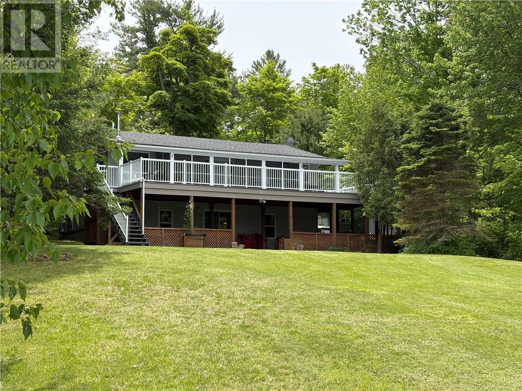 314 Perry Avenue Killarney ON P0M 2A0