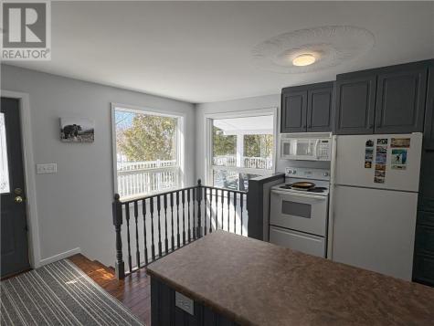 314 Perry Avenue Killarney ON P0M 2A0