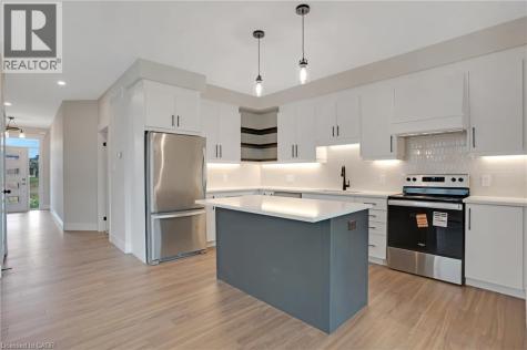 24 Moon Crescent Cambridge ON N1S 5B4