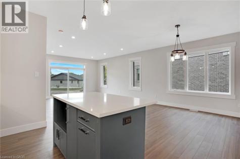 24 Moon Crescent Cambridge ON N1S 5B4