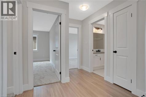 24 Moon Crescent Cambridge ON N1S 5B4