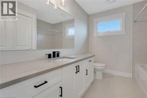 24 Moon Crescent Cambridge ON N1S 5B4