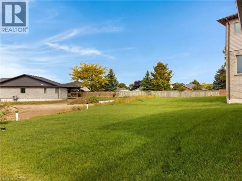24 Moon Crescent Cambridge ON N1S 5B4