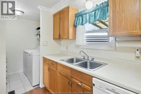 111 Dana Drive Essex ON N8M 2A1