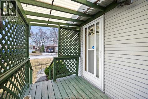 111 Dana Drive Essex ON N8M 2A1