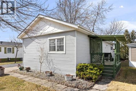 111 Dana Drive Essex ON N8M 2A1