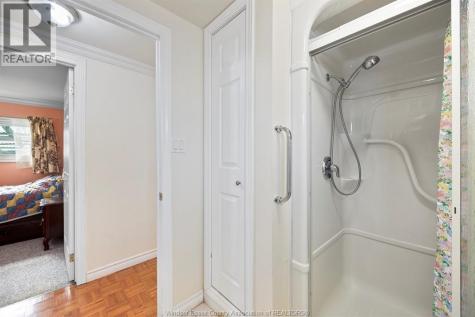 111 Dana Drive Essex ON N8M 2A1