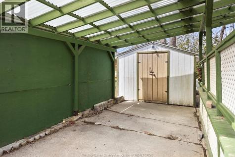 111 Dana Drive Essex ON N8M 2A1