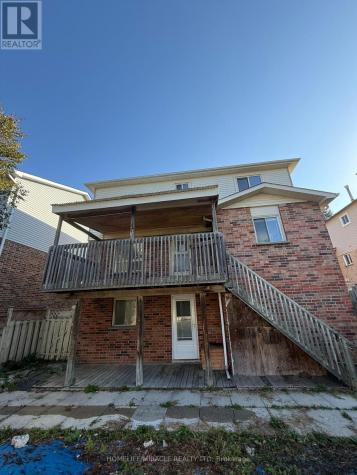 44 Knapton Avenue Ajax (central) ON L1S 5W1