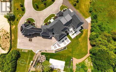 39 Orlin Chappel Court King ON L7B 0P6