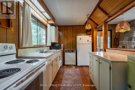 428 & 430 Island 7 Stoney Lake Douro-dummer ON K0L 2H0