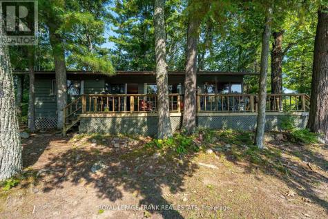 428 & 430 Island 7 Stoney Lake Douro-dummer ON K0L 2H0