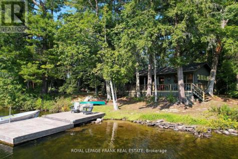 428 & 430 Island 7 Stoney Lake Douro-dummer ON K0L 2H0