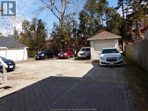 23 Queeens Avenue Leamington ON N8H 3G7