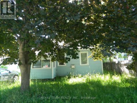 11 Middlebrook Road Wasaga Beach ON L9Z 2Y6