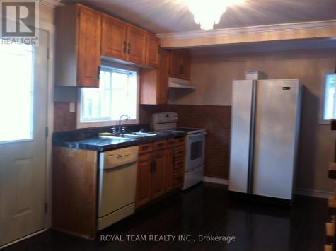 11 Middlebrook Road Wasaga Beach ON L9Z 2Y6