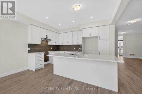 30 Legacy Circle Wasaga Beach ON L9Z 0M5