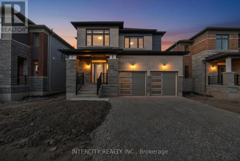 30 Legacy Circle Wasaga Beach ON L9Z 0M5