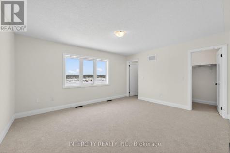 30 Legacy Circle Wasaga Beach ON L9Z 0M5