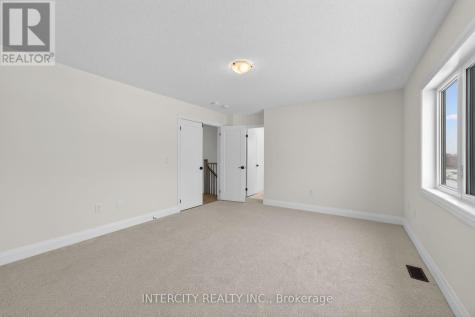 30 Legacy Circle Wasaga Beach ON L9Z 0M5