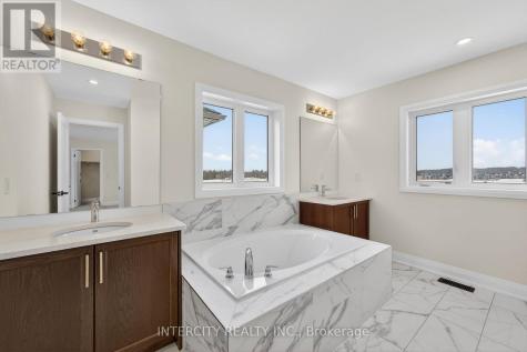 30 Legacy Circle Wasaga Beach ON L9Z 0M5