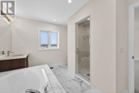 30 Legacy Circle Wasaga Beach ON L9Z 0M5