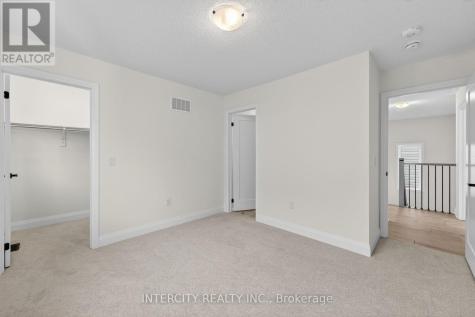30 Legacy Circle Wasaga Beach ON L9Z 0M5