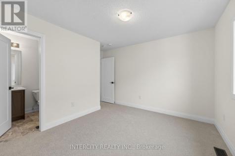 30 Legacy Circle Wasaga Beach ON L9Z 0M5