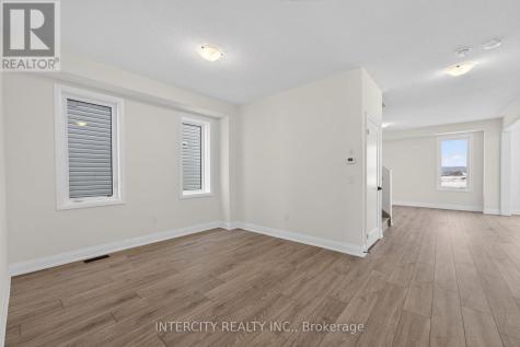 30 Legacy Circle Wasaga Beach ON L9Z 0M5
